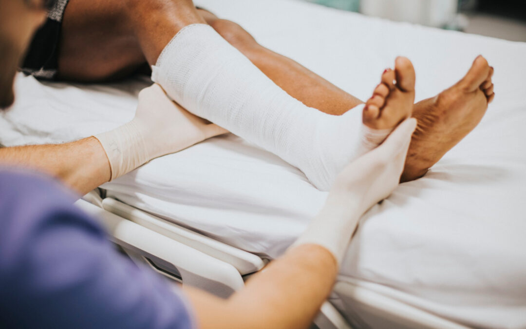 Understanding and Managing Sprains and Strains: How In & Out Urgent Care Can Help